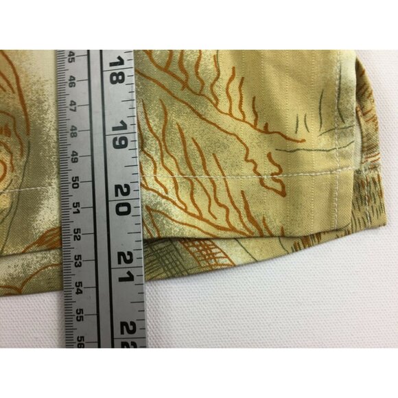 Tommy Bahama Men's Hawaiian Shirt Beige Yellow Life Weekend Shells Size Medium - Picture 7 of 8